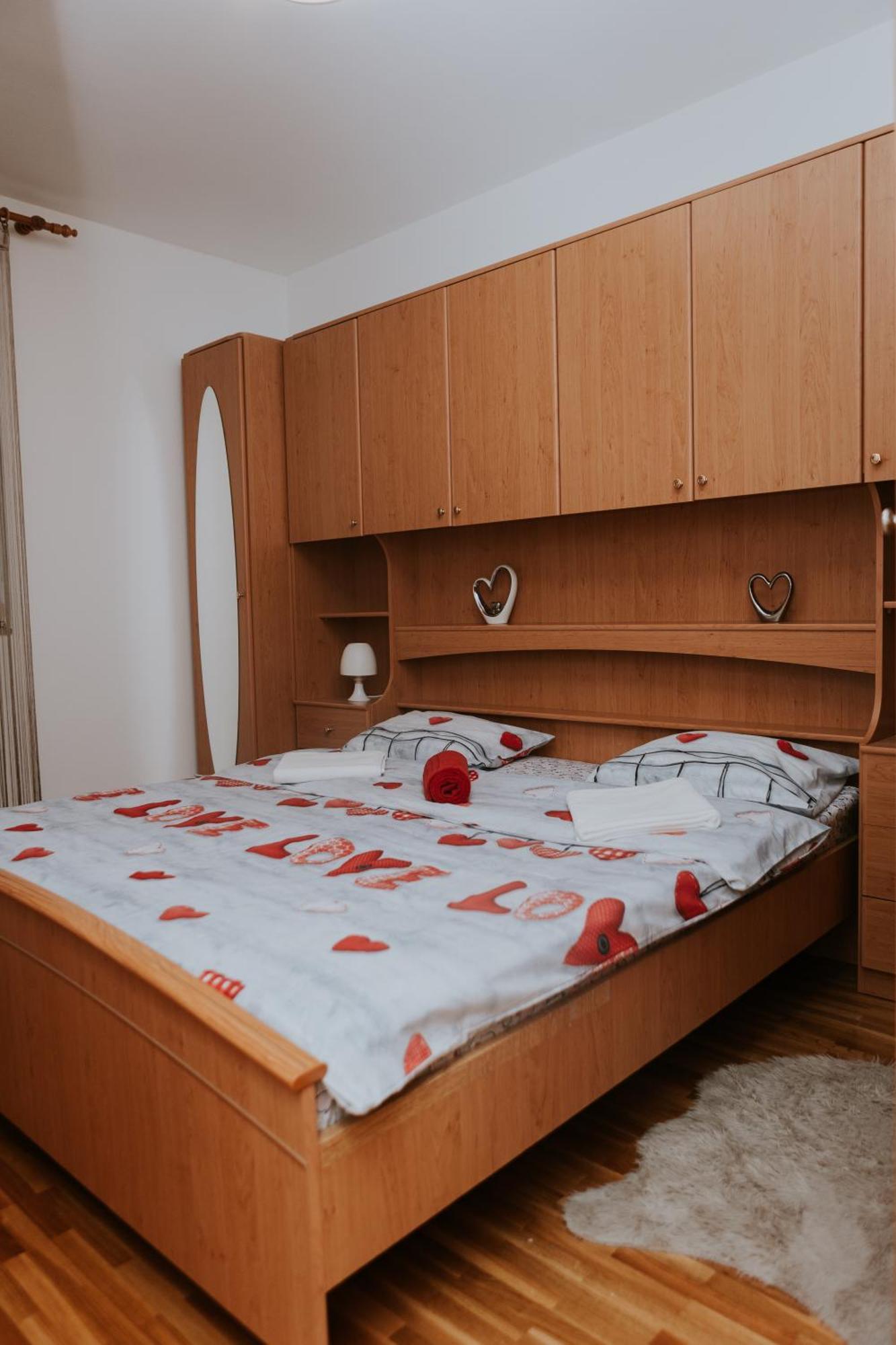 Apartman Antonio กอสปิช ภายนอก รูปภาพ