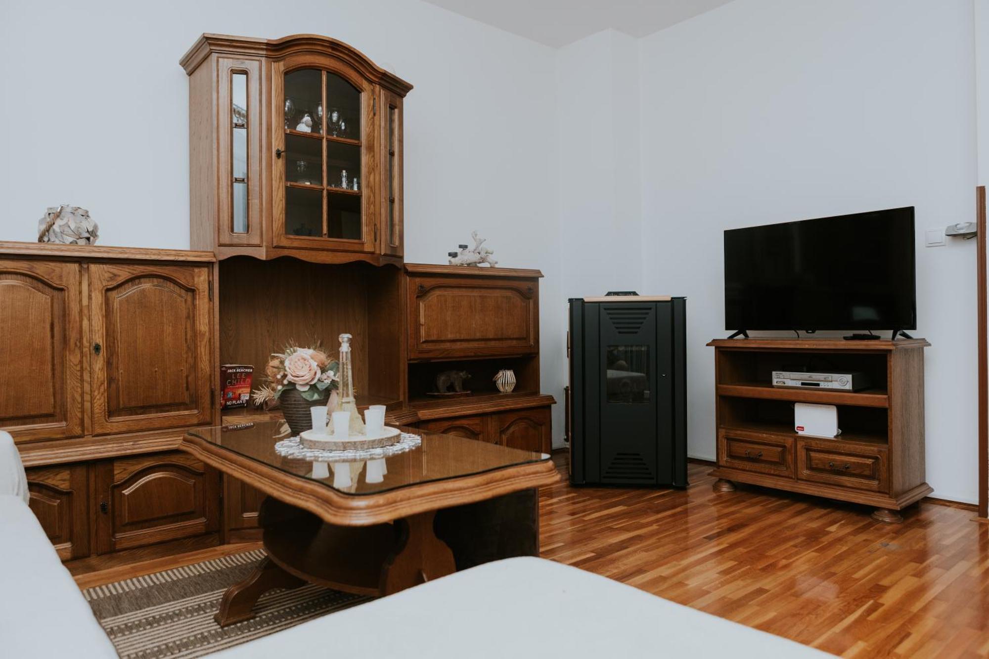 Apartman Antonio กอสปิช ภายนอก รูปภาพ