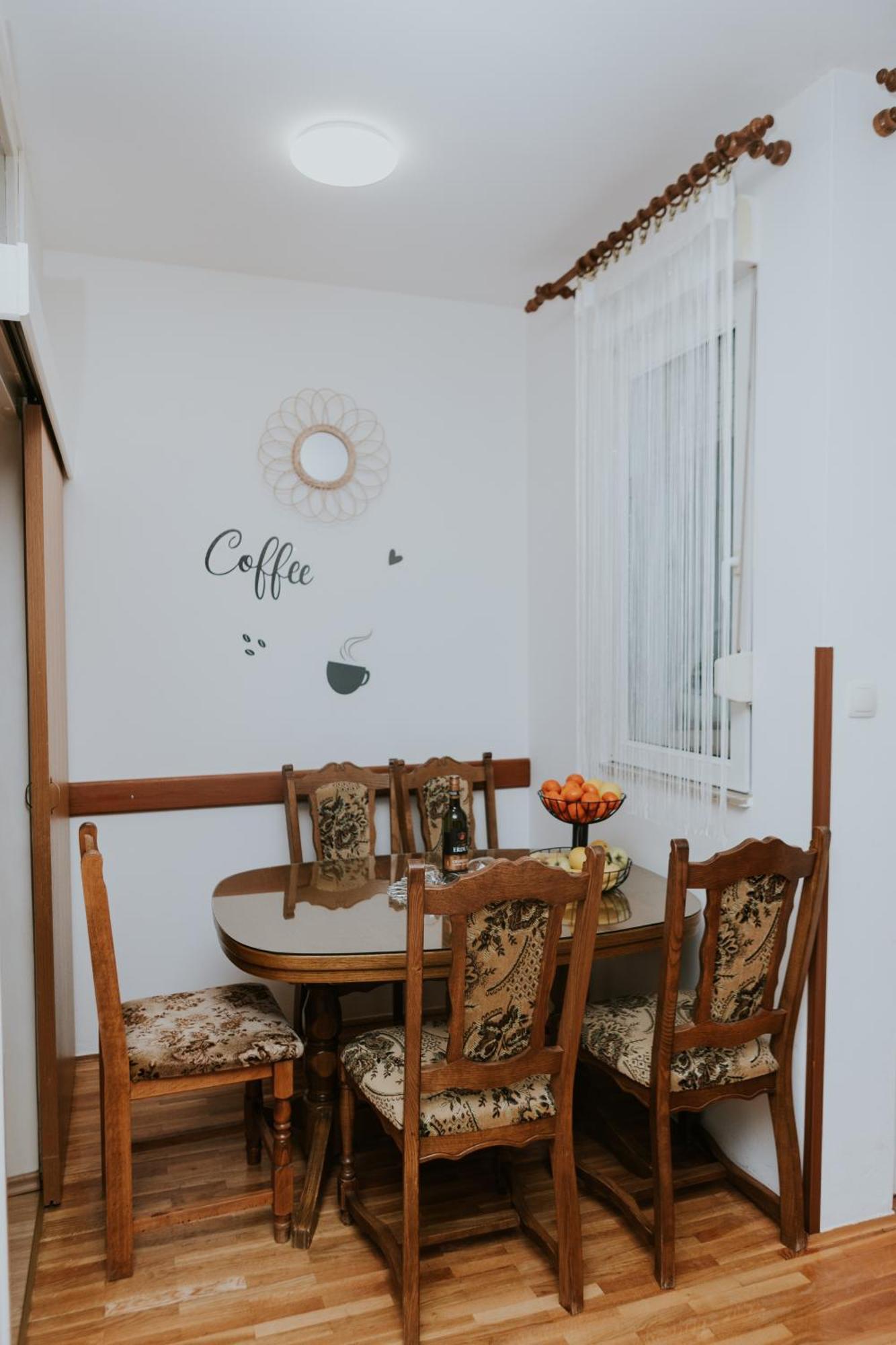 Apartman Antonio กอสปิช ภายนอก รูปภาพ